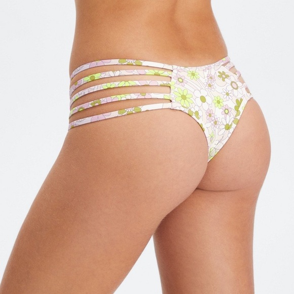 Fabletics High-Waisted Strappy Bikini Bottom NWT LARGE - Picture 2 of 7